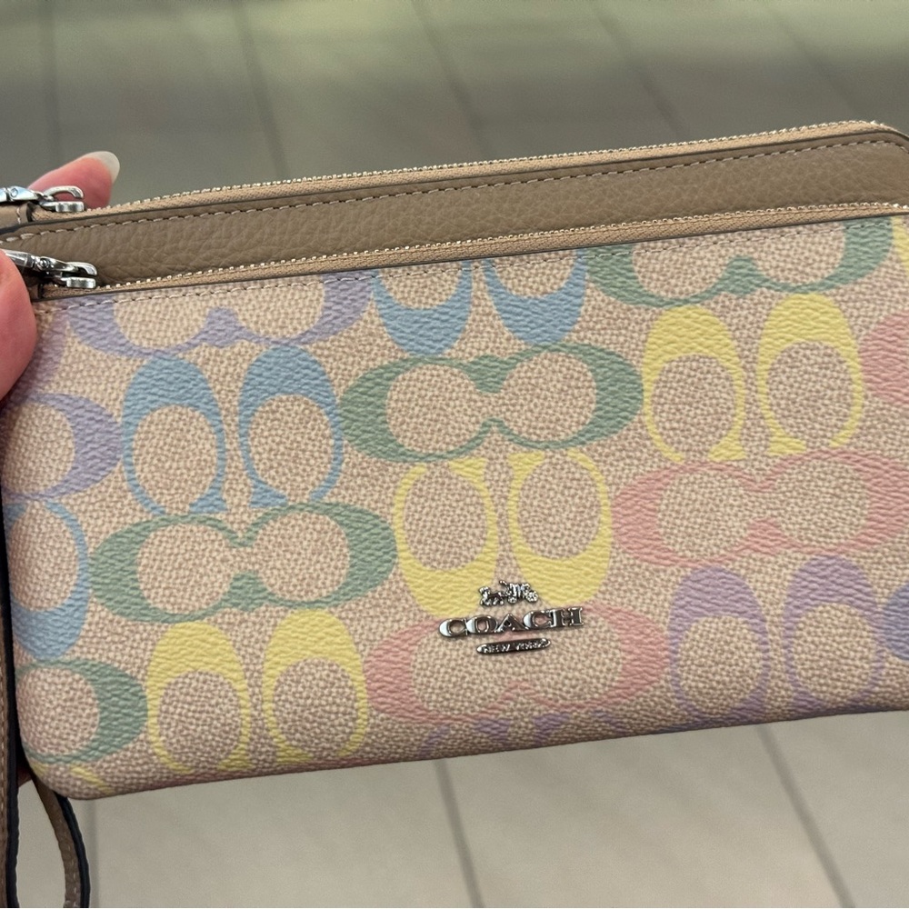 NWT Coach Double Zip Wallet In Rainbow Signature Canvas CDN23 - Picture 4 of 7